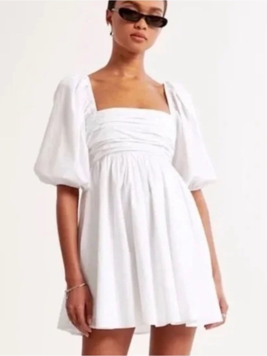 Abercrombie & Fitch Dresses & Skirts - Abercrombie & Fitch White Puff-Sleeve Square-Neck Mini Dress